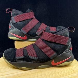 Nike Lebron Soldier XI Basketball Shoes Bred Black Red 897644-008 Mens Size 12
